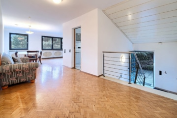 Wohnen auf zwei Etagen: 3,5-Zimmer-Maisonette-Wohnung mit großzügigem Außenbereich in Herdecke!, 58313 Herdecke, Terrassenwohnung