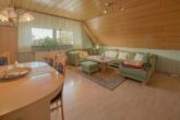 Großzügige Doppelhaushälfte in Bergkamen mit Platz für die ganze Familie - Wohnzimmer 1. OG