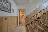 Großzügige Wohnung mit Garten in Herdecke Ende - Treppenhaus