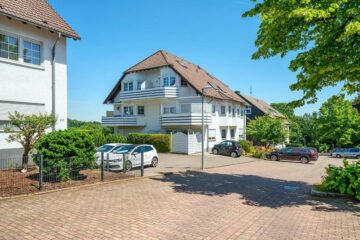 Wunderschöne Dachgeschosswohnung mit sonnigem Balkon und eigenem Tiefgaragenstellplatz, 58313 Herdecke, Dachgeschosswohnung