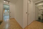 Schöne Hochparterre Wohnung mit Garten im Westender Weg - Flur