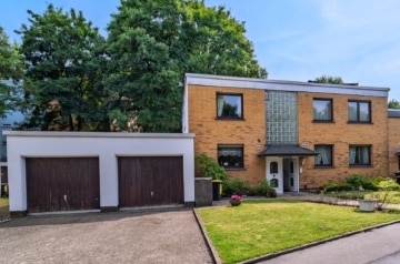 Familienfreundliches Mehrgenerationenhaus mit Garten & Garage in Dortmund-Körne, 44141 Dortmund, Zweifamilienhaus